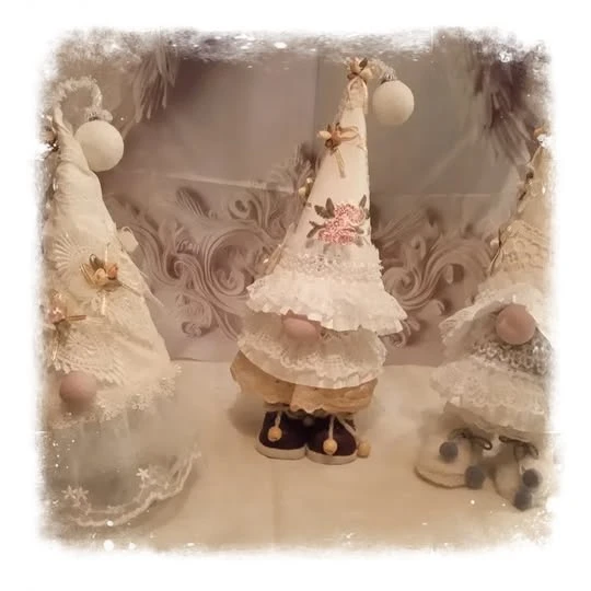 3 Gnomes de Noel et 1 Licorne de Noel